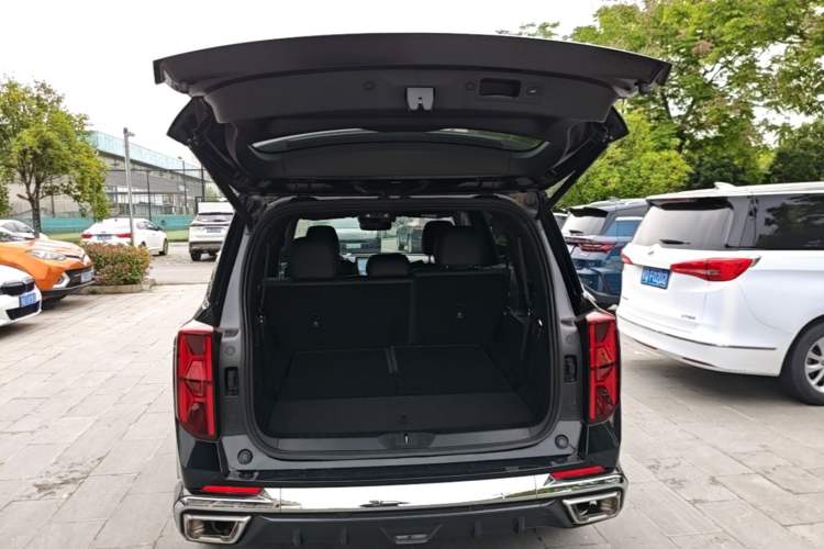 Used GAC Trumpchi ES9 2024 PHEV with 143 km Max Trunk
