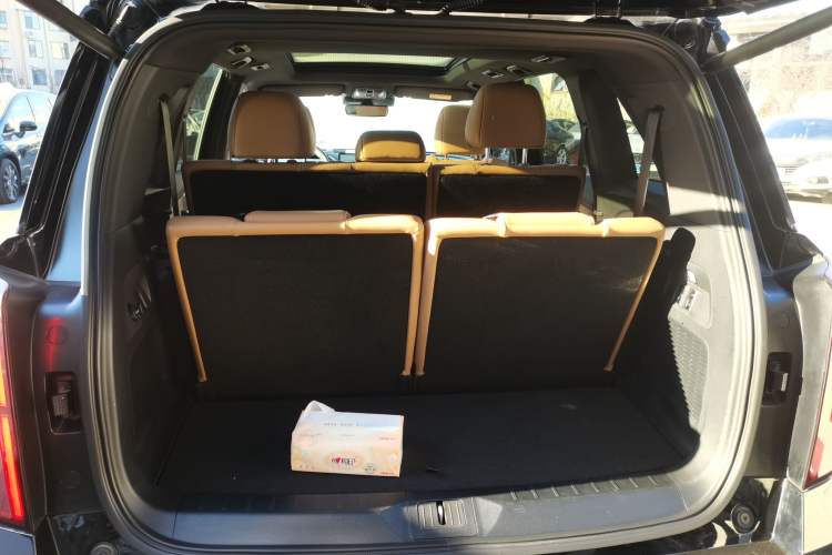 Used GAC Trumpchi ES9 2024 PHEV with 143 km Max Trunk