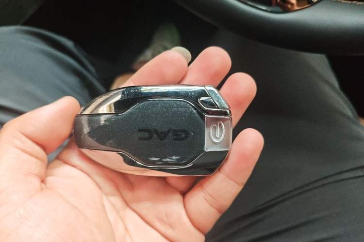 Used GAC Trumpchi ES9 2024 PHEV with 143 km Max Vehicle Key