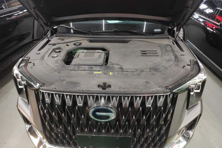 Used GAC Trumpchi ES9 2024 PHEV with 143 km Max Engine Bay