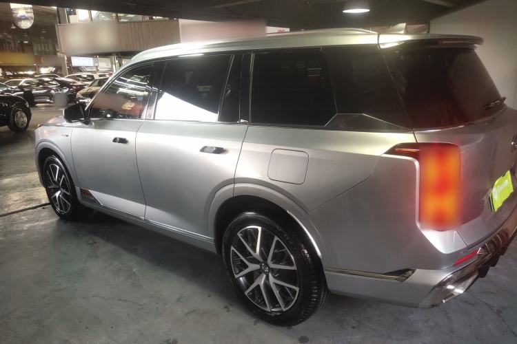 Used GAC Trumpchi ES9 2024 PHEV with 143 km Max Exterior 3