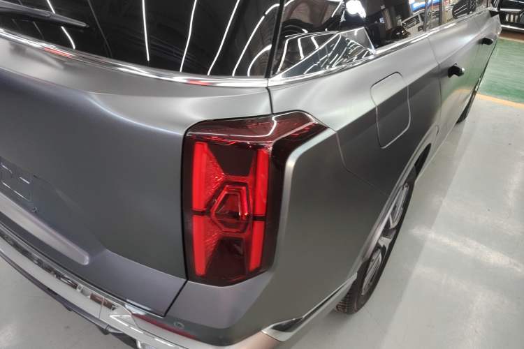 Used GAC Trumpchi ES9 2024 PHEV with 143 km Max Exterior 6
