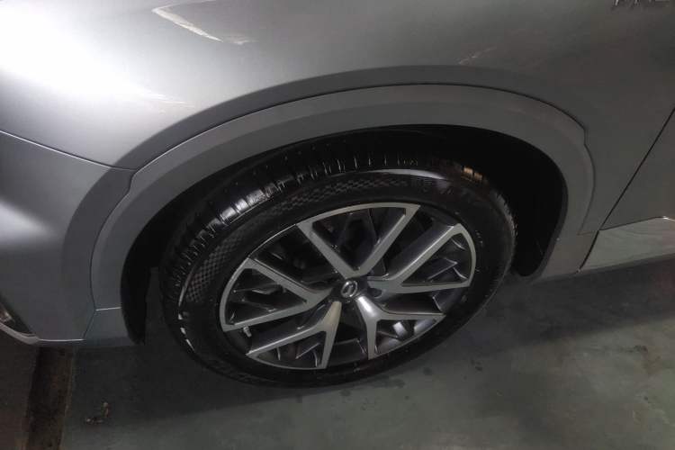 Used GAC Trumpchi ES9 2024 PHEV with 143 km Max Exterior 7