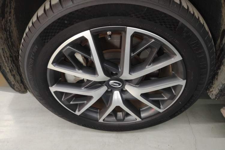 Used GAC Trumpchi ES9 2024 PHEV with 143 km Max Exterior 7