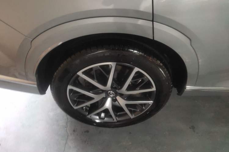 Used GAC Trumpchi ES9 2024 PHEV with 143 km Max Exterior 8