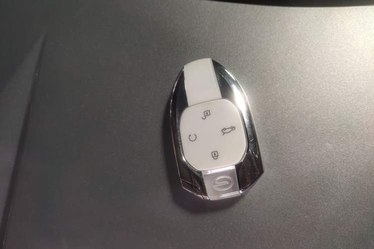 Used GAC Trumpchi ES9 2024 PHEV with 143 km Max Interior 1