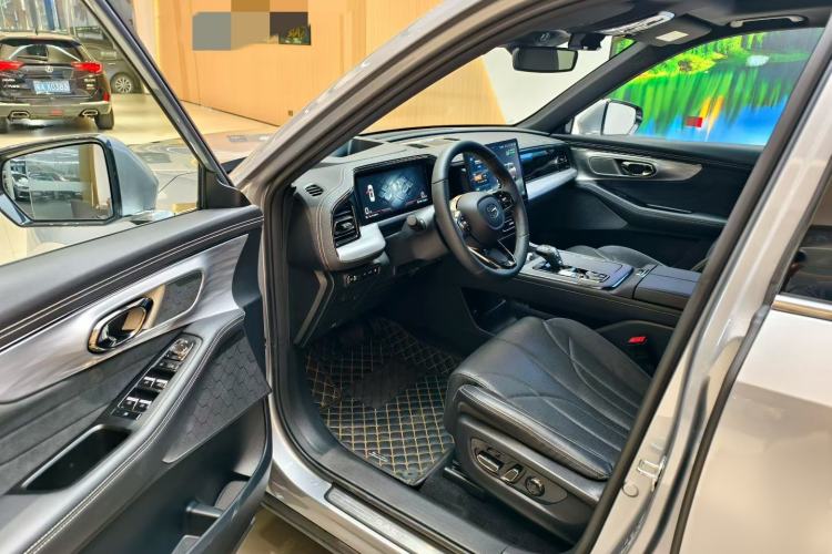 Used GAC Trumpchi ES9 2024 PHEV with 143 km Max Interior 2