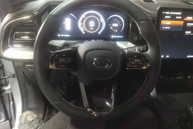 Used GAC Trumpchi ES9 2024 PHEV with 143 km Max Steering Wheel