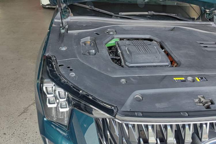 Used GAC Trumpchi ES9 2024 PHEV with 143 km Max Engine Bay Right