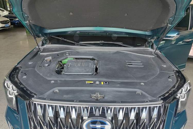 Used GAC Trumpchi ES9 2024 PHEV with 143 km Max Engine Bay