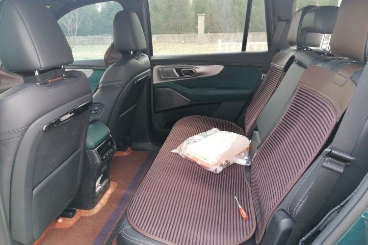 Used GAC Trumpchi ES9 2024 PHEV with 143 km Max Left Rear Seat