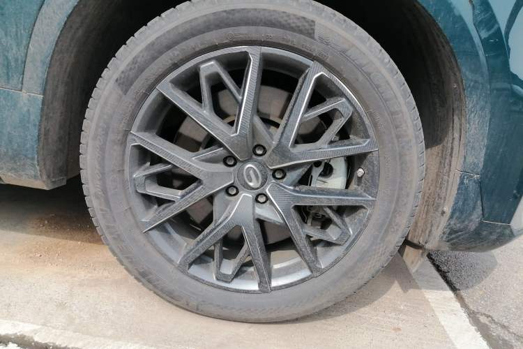 Used GAC Trumpchi ES9 2024 PHEV with 143 km Max Right Front Wheel Hub