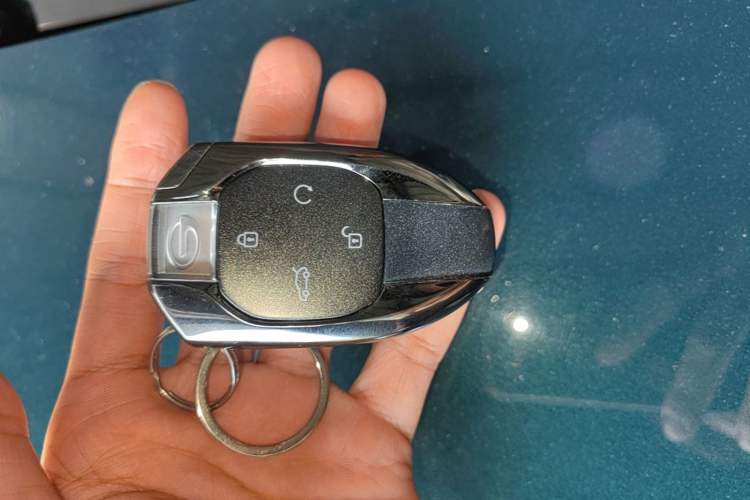 Used GAC Trumpchi ES9 2024 PHEV with 143 km Max Vehicle Key