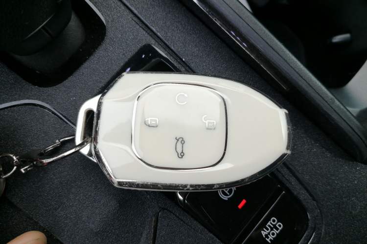 Used GAC Trumpchi ES9 2024 PHEV with 143 km Max Vehicle Key