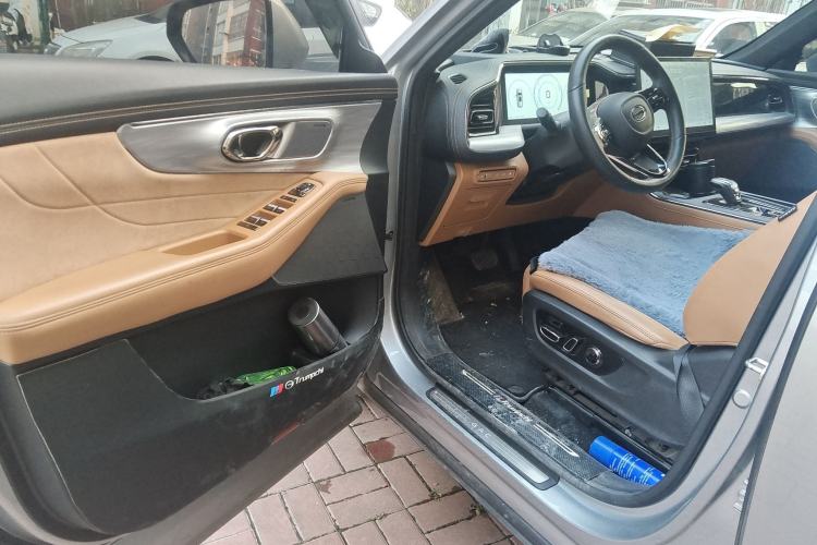 Used GAC Trumpchi ES9 2024 PHEV with 143 km Max Driver Seat