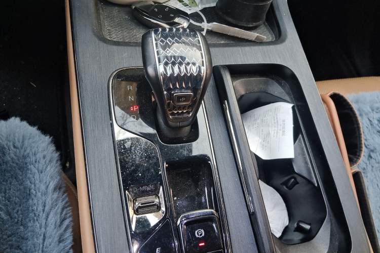 Used GAC Trumpchi ES9 2024 PHEV with 143 km Max Gear Lever