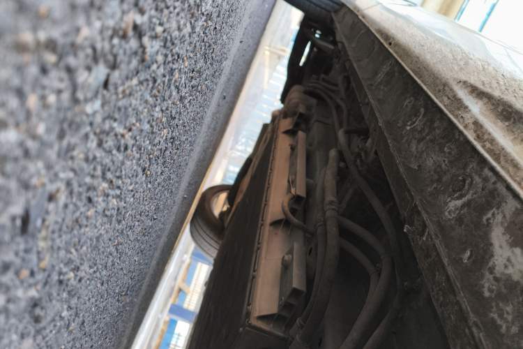 Used GAC Trumpchi ES9 2024 PHEV with 143 km Max Chassis Front Right
