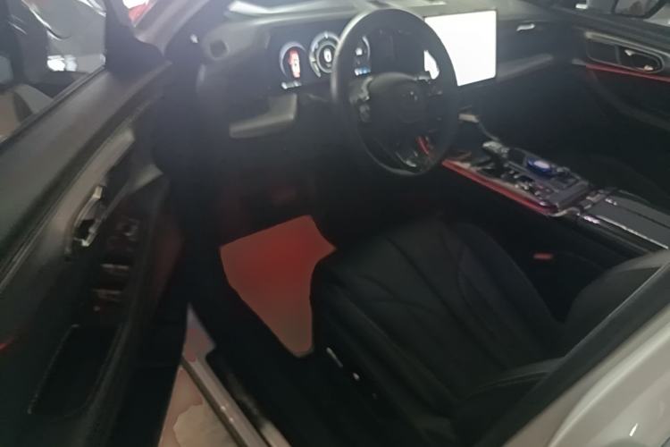 Used GAC Trumpchi ES9 2024 PHEV with 143 km Max Driver Seat
