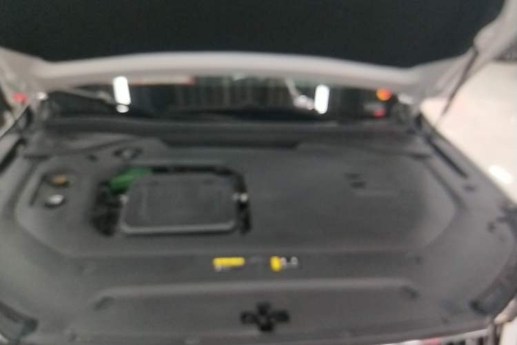Used GAC Trumpchi ES9 2024 PHEV with 143 km Max Engine Bay