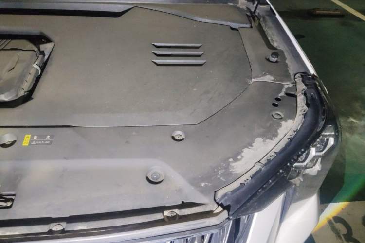 Used GAC Trumpchi ES9 2024 PHEV with 143 km Max Engine Bay Left