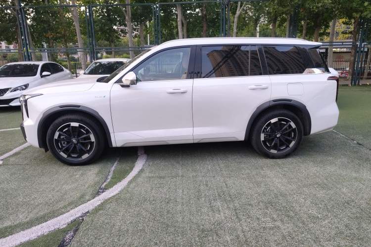 Used GAC Trumpchi ES9 2024 PHEV 143km Traveler Max Exterior 3
