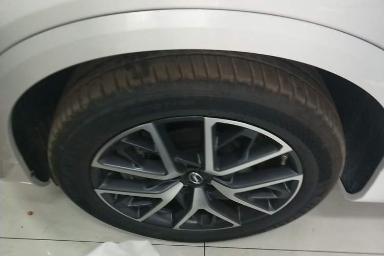 Used GAC Trumpchi ES9 2024 PHEV with 143 km Max Exterior 7