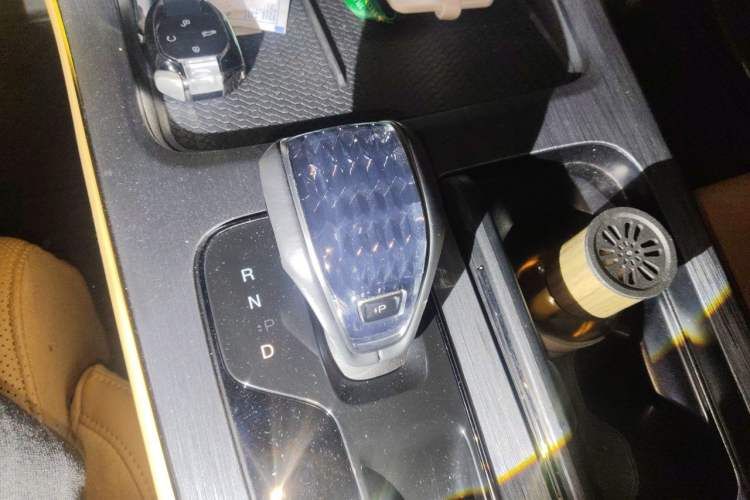 Used GAC Trumpchi ES9 2024 PHEV with 143 km Max Gear Lever