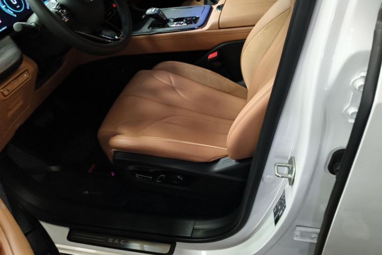 Used GAC Trumpchi ES9 2024 PHEV with 143 km Max Left Front Seat