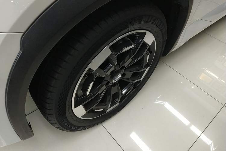 Used GAC Trumpchi ES9 2024 PHEV 143km Traveler Max Left Front Wheel Hub