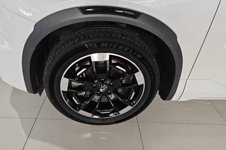 Used GAC Trumpchi ES9 2024 PHEV 143km Traveler Max Left Front Wheel Hub