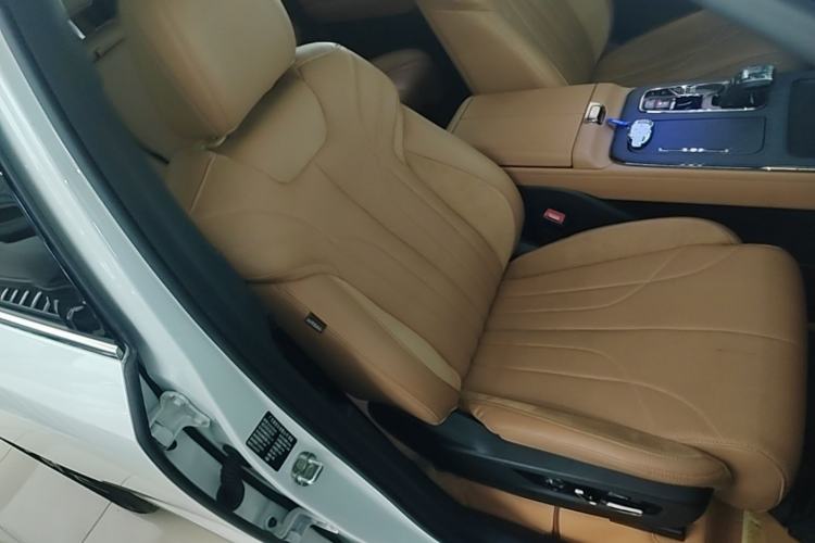 Used GAC Trumpchi ES9 2024 PHEV with 143 km Max Right Front Seat