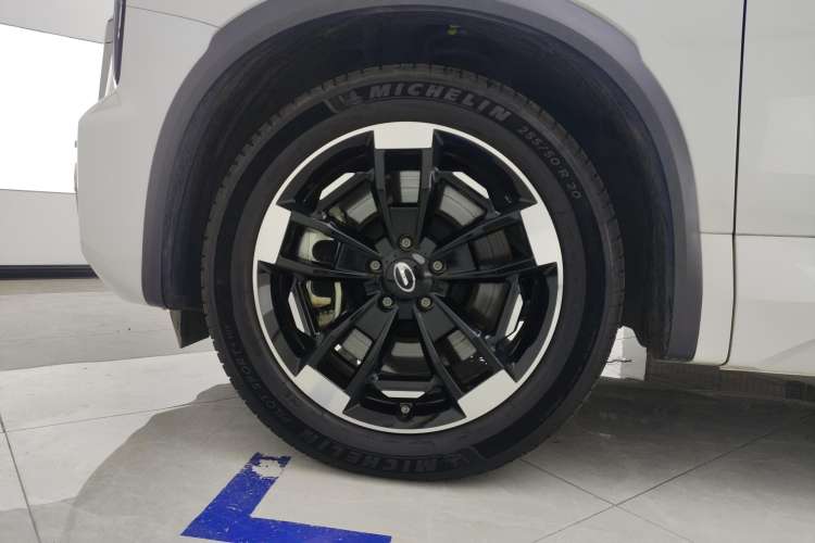 Used GAC Trumpchi ES9 2024 PHEV 143km Traveler Max Right Front Wheel Hub
