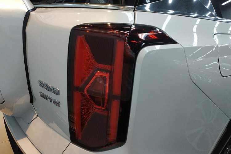 Used GAC Trumpchi ES9 2024 PHEV 143km Traveler Max Right Rear Taillight