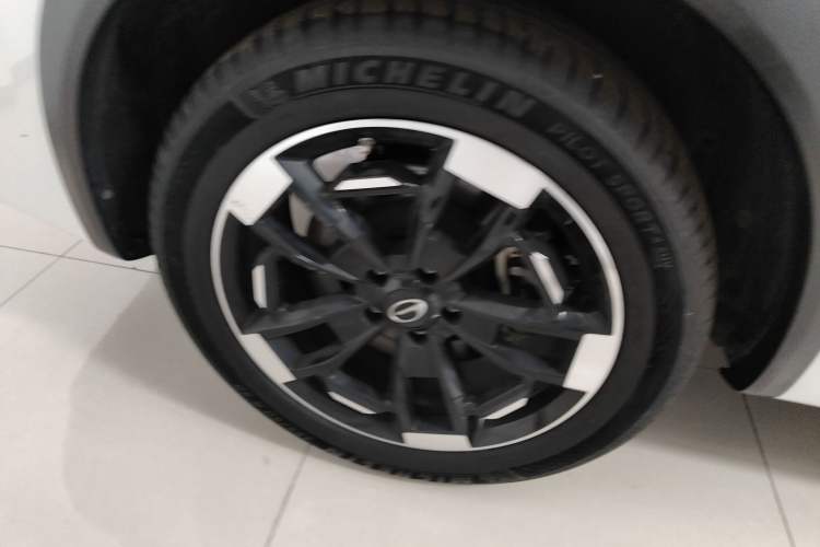 Used GAC Trumpchi ES9 2024 PHEV 143km Traveler Max Right Rear Wheel Hub
