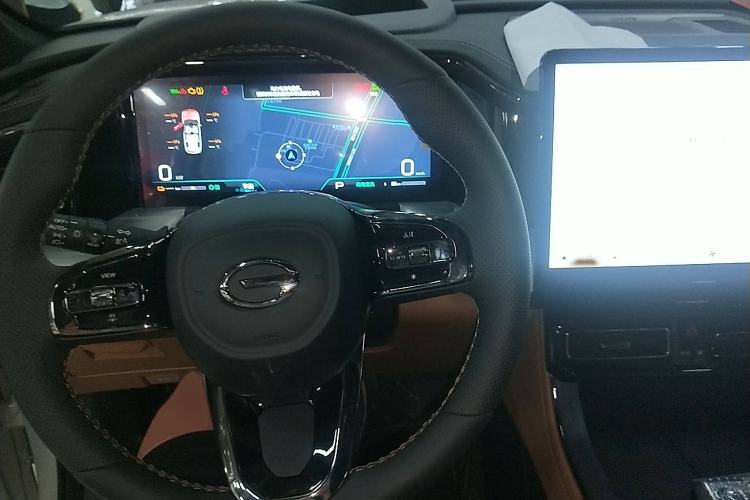 Used GAC Trumpchi ES9 2024 PHEV with 143 km Max Steering Wheel