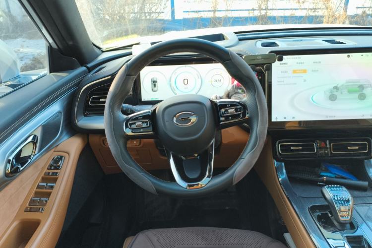 Used GAC Trumpchi ES9 2024 PHEV with 143 km Max Steering Wheel
