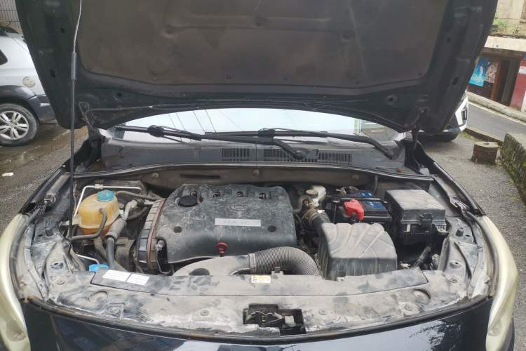 Used GAC Trumpchi GA3 2013 1.6L Manual Elite Edition Engine Bay