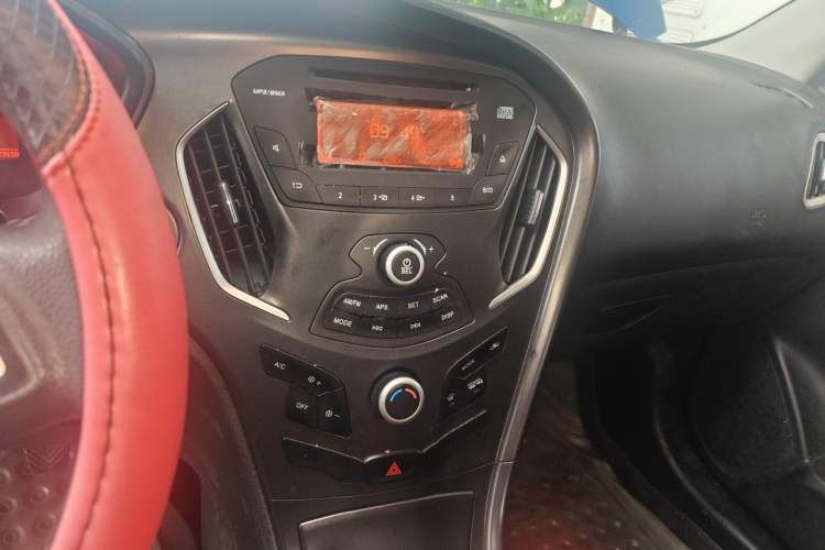 Used GAC Trumpchi GA3 2013 1.6L Manual Luxury Edition Audio And AC Panel