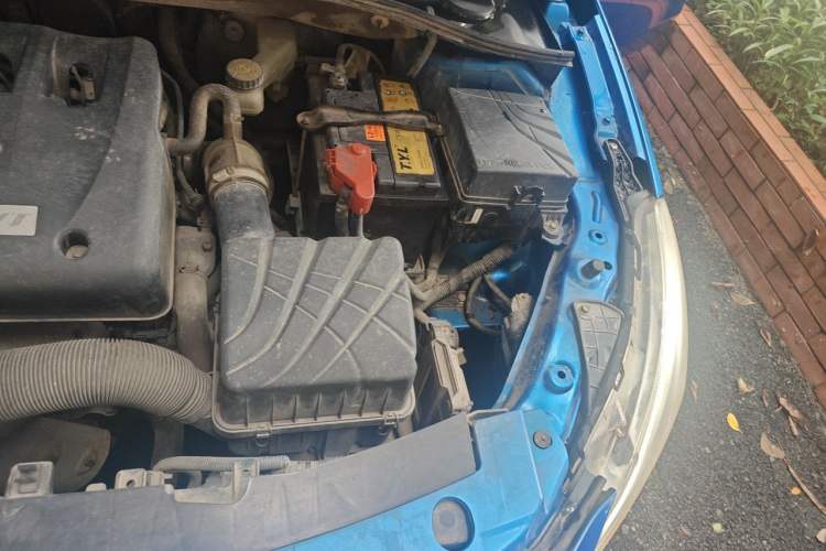 Used GAC Trumpchi GA3 2013 1.6L Manual Luxury Edition Engine Bay Left