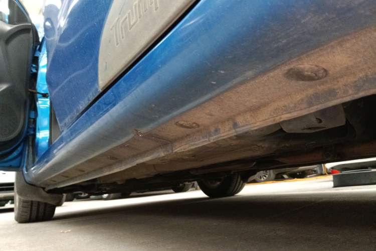 Used GAC Trumpchi GA3 2013 1.6L Automatic Luxury ESP Version Left Side Sill