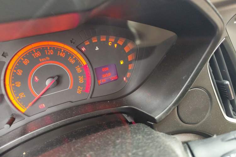 Used GAC Trumpchi GA3 2013 1.6L Automatic Elite ESP Edition Odometer Close Up
