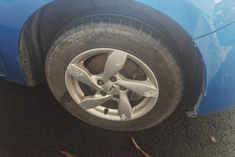 Used GAC Trumpchi GA3 2013 1.6L Manual Luxury Edition Right Front Wheel Hub