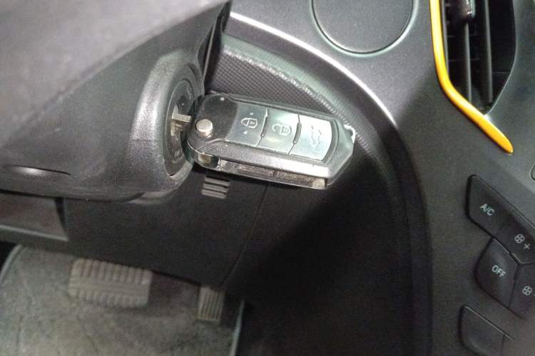 Used GAC Trumpchi GA3 2013 1.6L Automatic Luxury ESP Version Vehicle Key