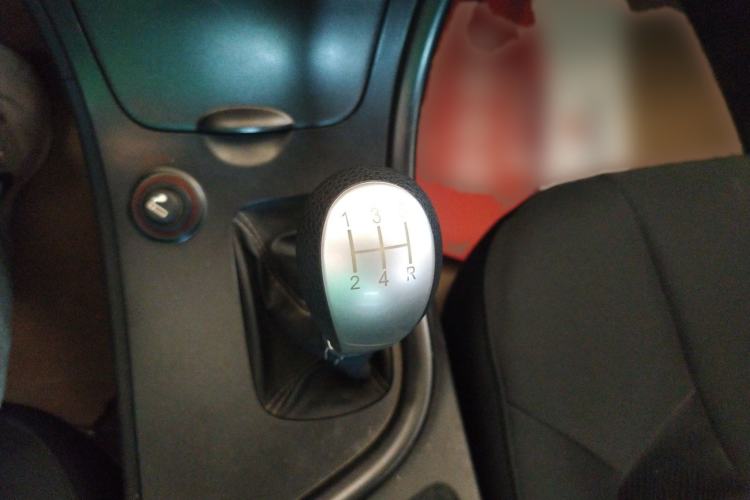 Used GAC Trumpchi GA3 2013 1.6L Manual Elite Edition Gear Lever