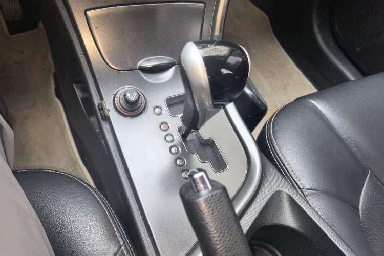 Used GAC Trumpchi GA3 2013 1.6L Automatic Luxury ESP Version Gear Lever