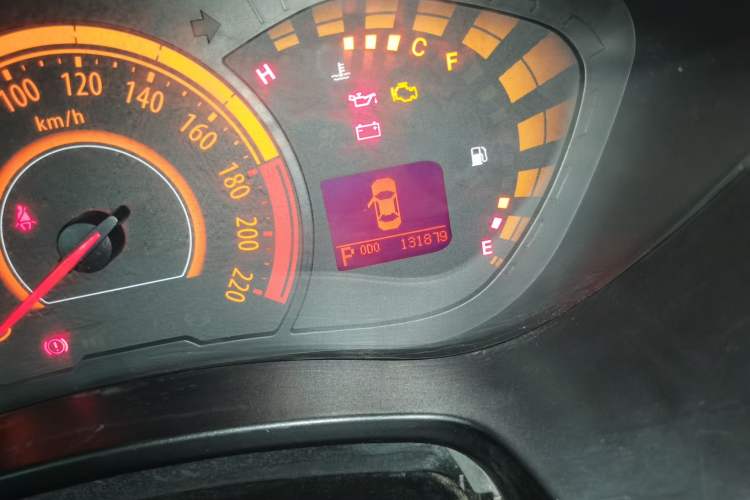 Used GAC Trumpchi GA3 2013 1.6L Automatic Luxury ESP Version Odometer Close Up