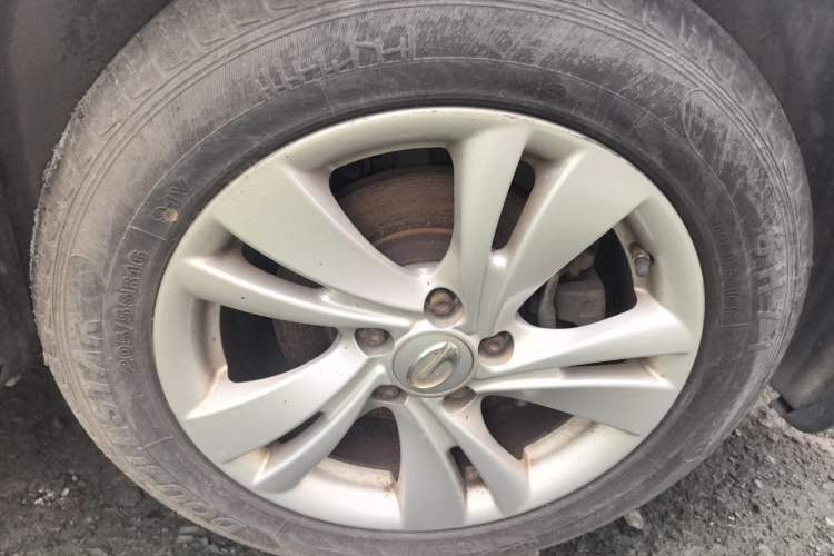 Used GAC Trumpchi GA3 2013 1.6L Automatic Luxury ESP Version Right Front Wheel Hub