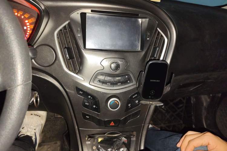Used GAC Trumpchi GA3 2013 1.6L Manual Elite Edition Audio And AC Panel
