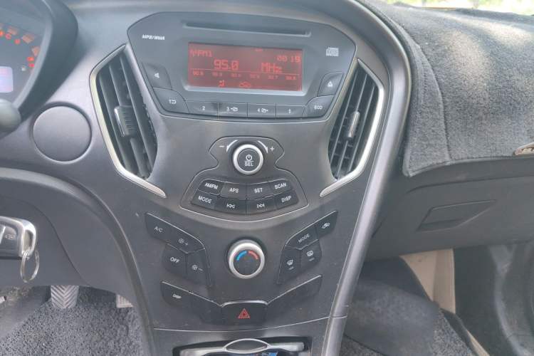 Used GAC Trumpchi GA3 2013 1.6L Manual Elite Edition Audio And AC Panel