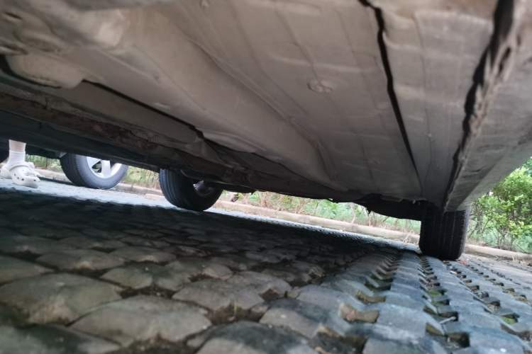 Used GAC Trumpchi GA3 2013 1.6L Manual Elite Edition Chassis Front Left